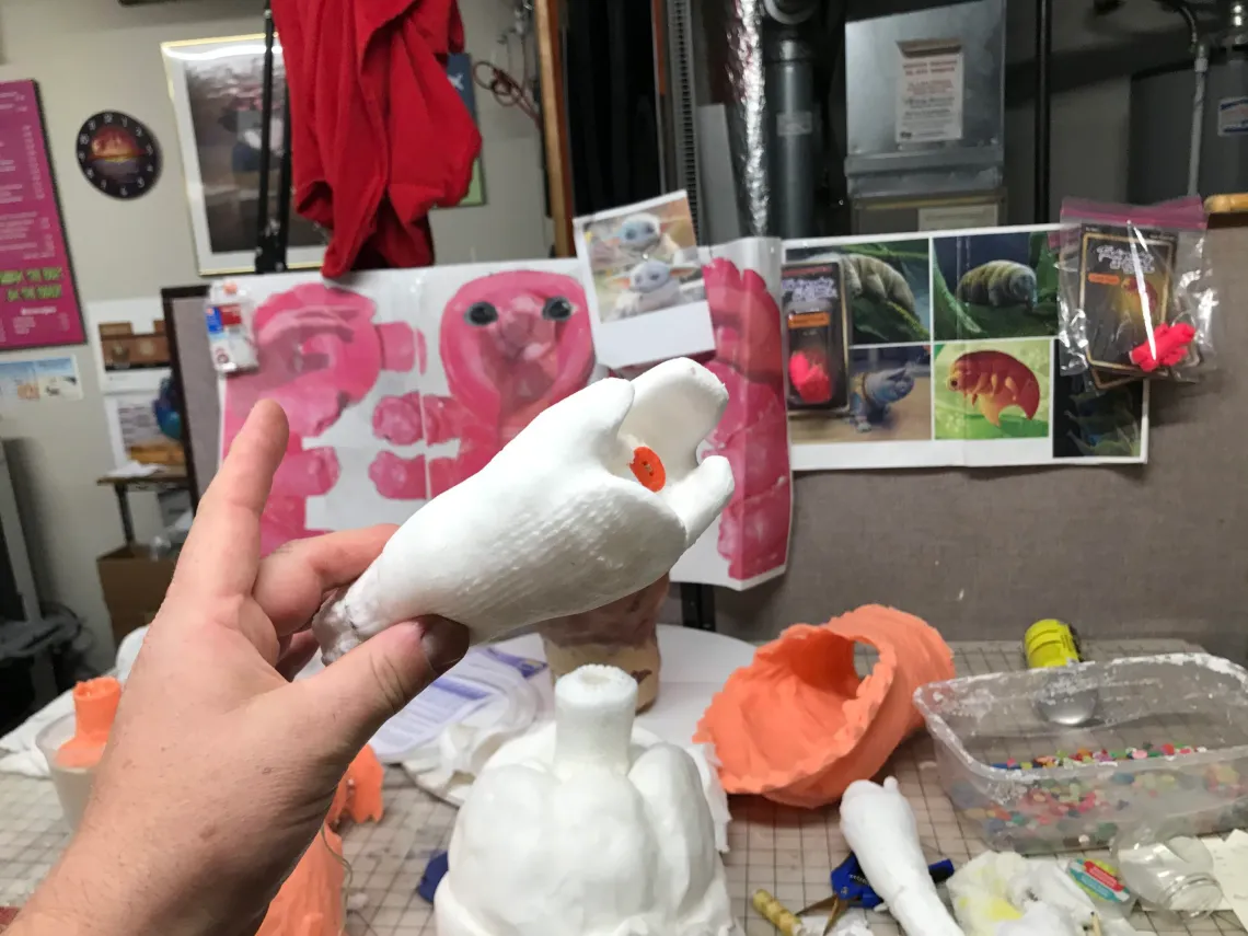 Hand mold